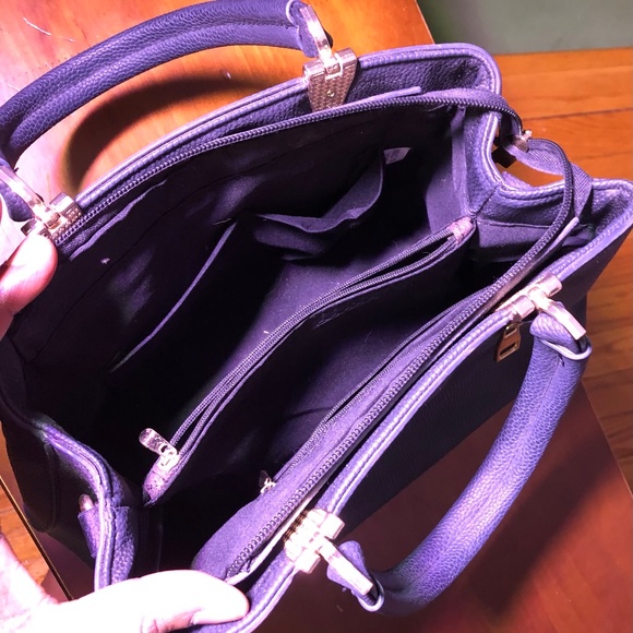 Structured Black Purse - Picture 5 of 5